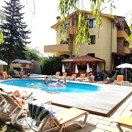 Family Hotel IV Velingrad Eksteriør billede