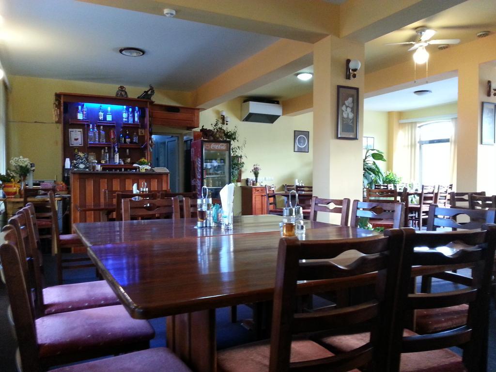 Family Hotel IV Velingrad Eksteriør billede