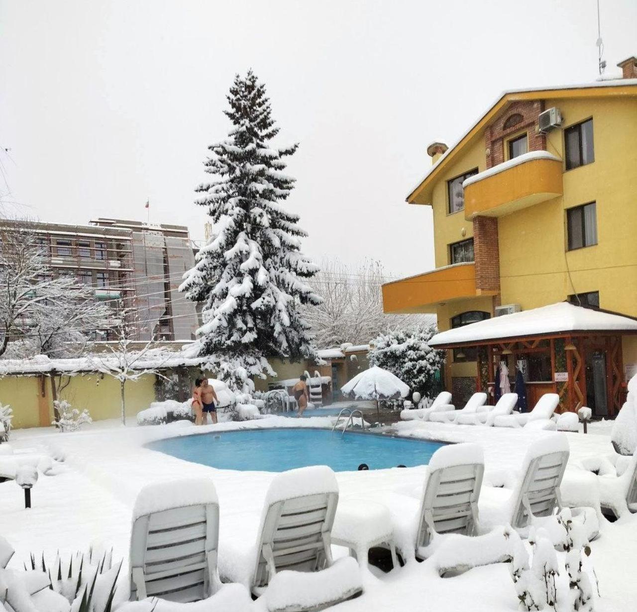 Family Hotel IV Velingrad Eksteriør billede