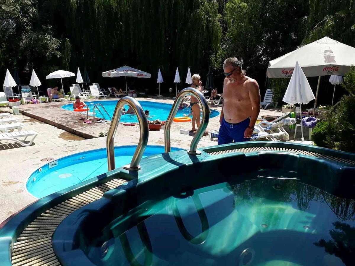 Family Hotel IV Velingrad Eksteriør billede