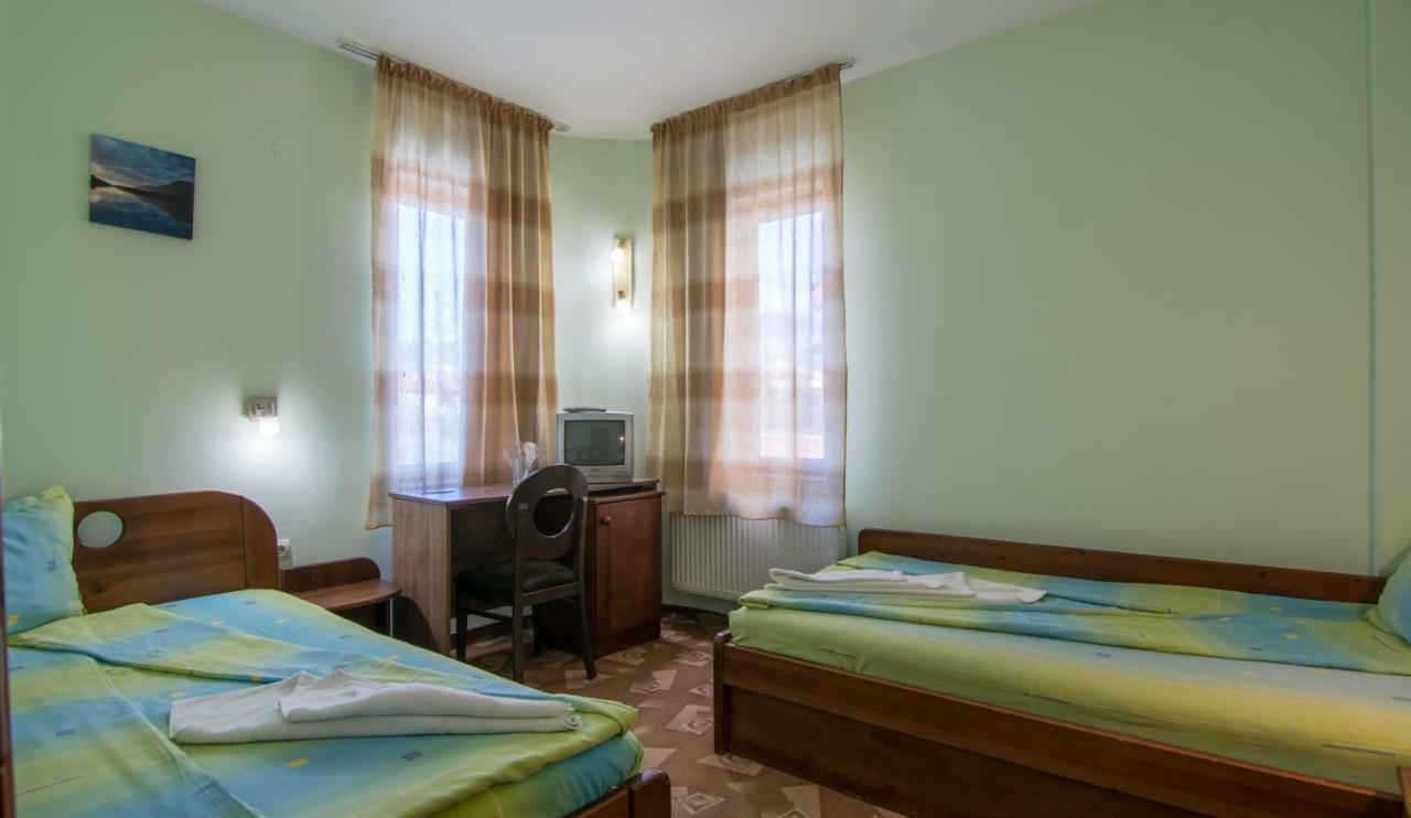 Family Hotel IV Velingrad Eksteriør billede